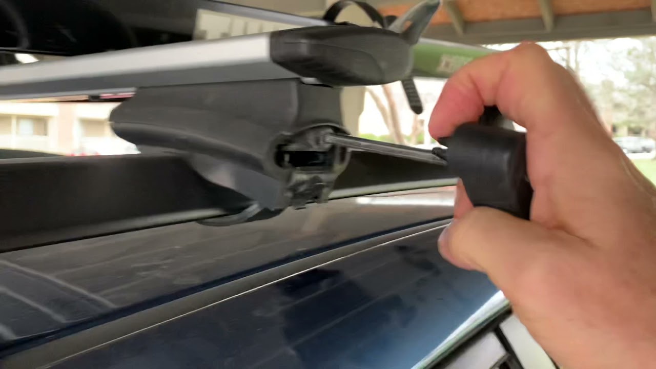 How to Take Bike Rack off Car