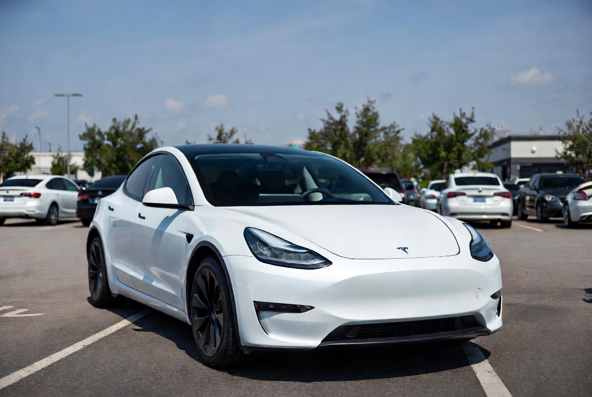 5 Best Car Mats for Tesla Model 3