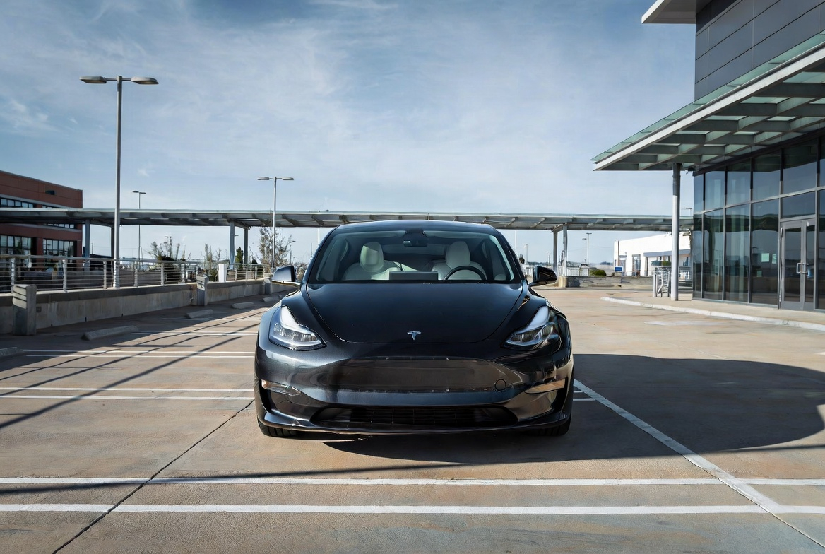 Best All Weather Tires for Tesla Model 3