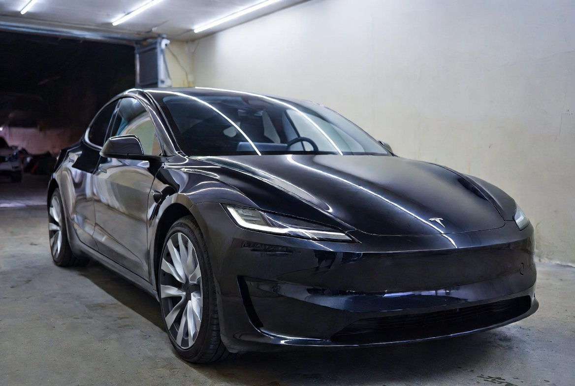 How Does Heat and AC Work in a Tesla