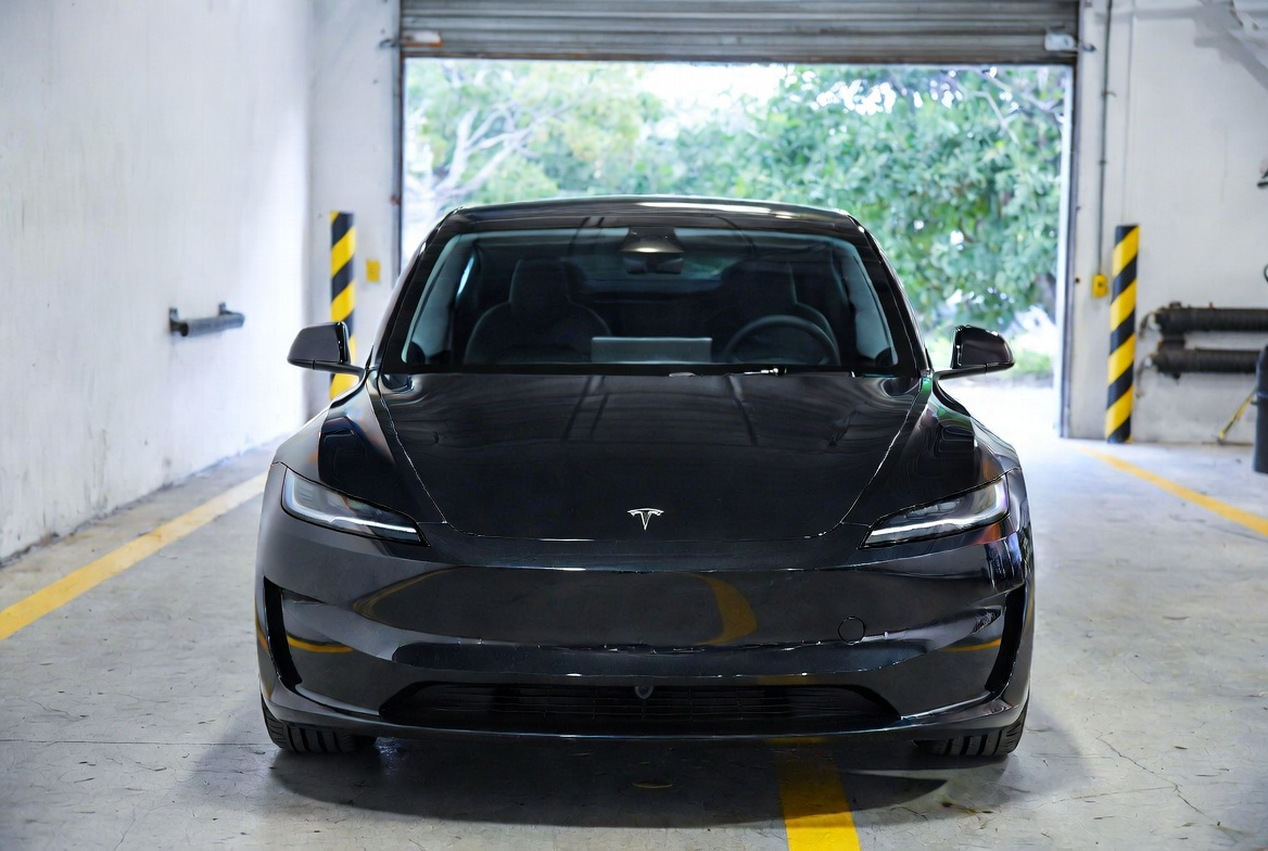 How Does Polestar Compare to Tesla