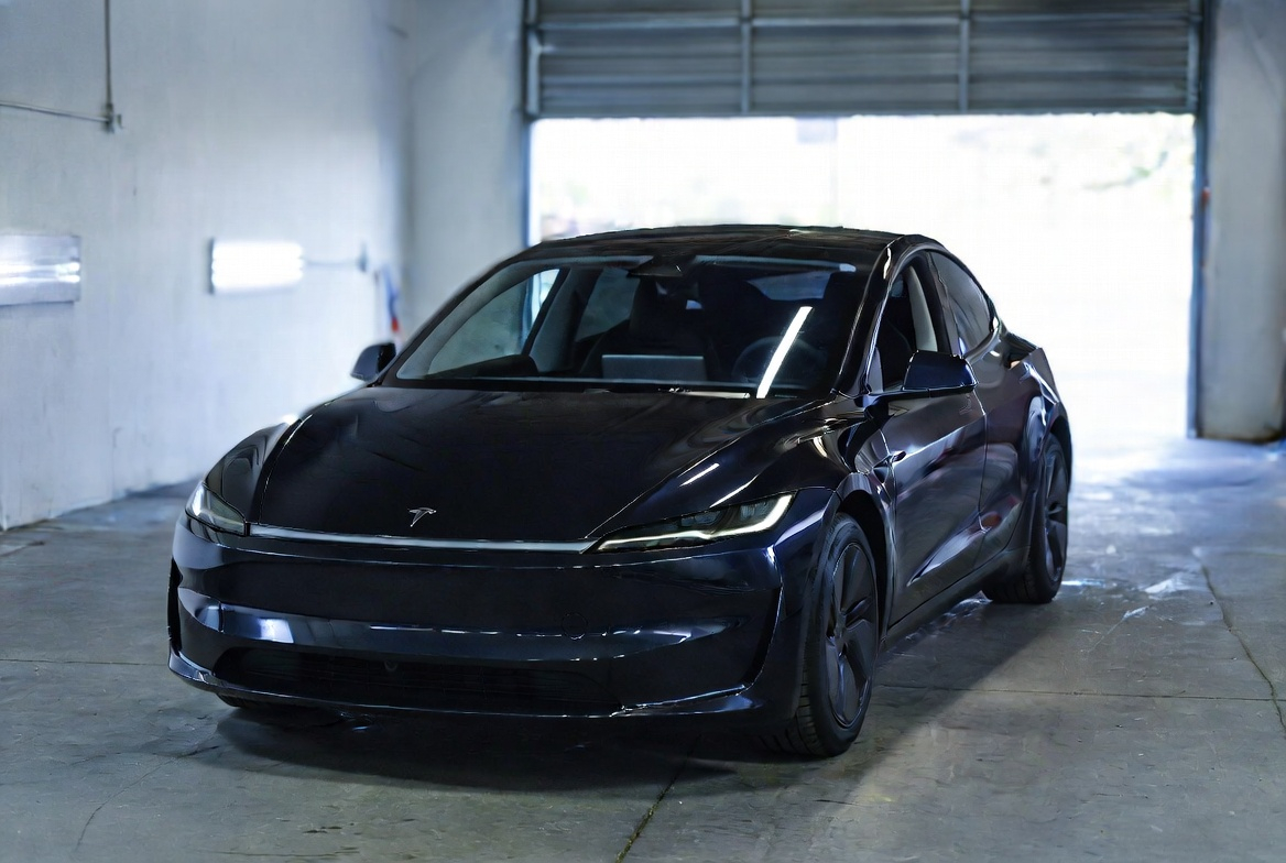 How Does Tesla 12V Battery Charge