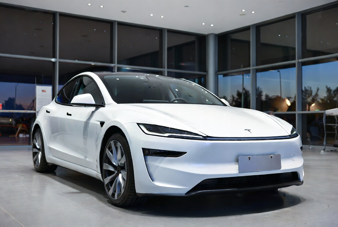 How Does Tesla Defrost Work